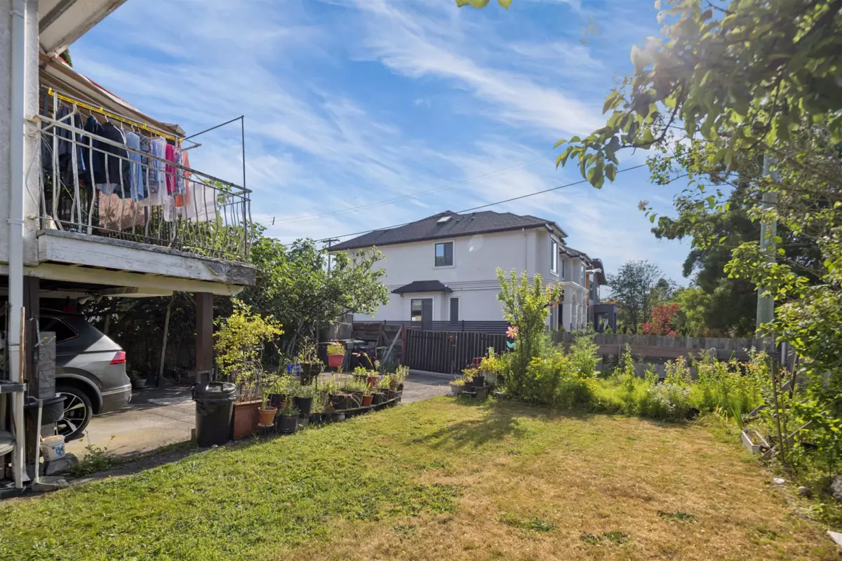 Family Room Photo of 3707 Arbutus Street, Vancouver, BC