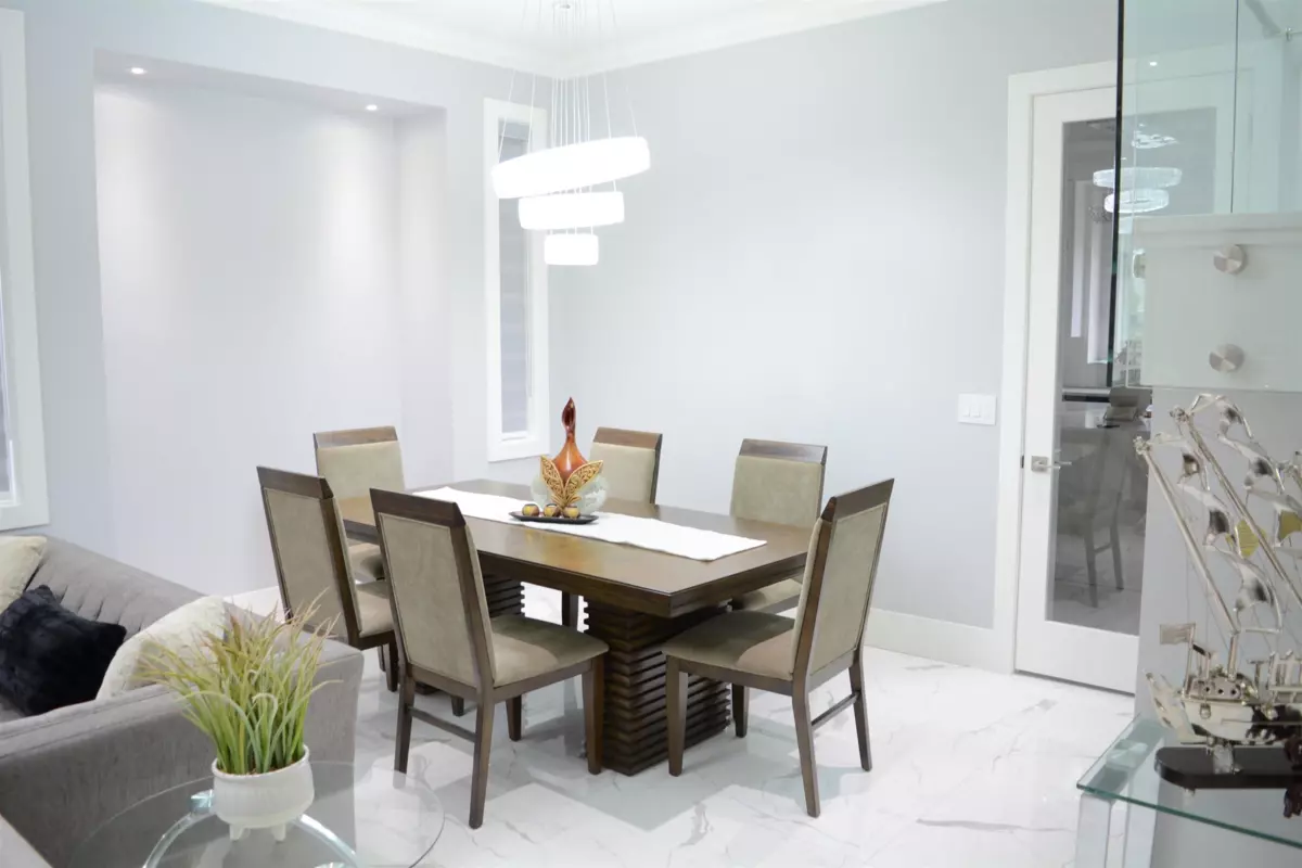 Family Room Photo of 14548 110a Avenue, Surrey, BC