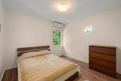 Mudroom Photo of 15175 61 Avenue, Surrey, BC