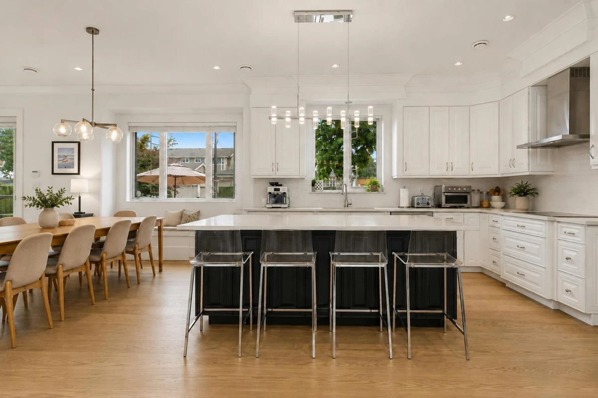 Dining Area Photo of 6591 Sumas Drive, Burnaby, BC