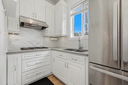Walk-In Closet Photo of 6591 Sumas Drive, Burnaby, BC