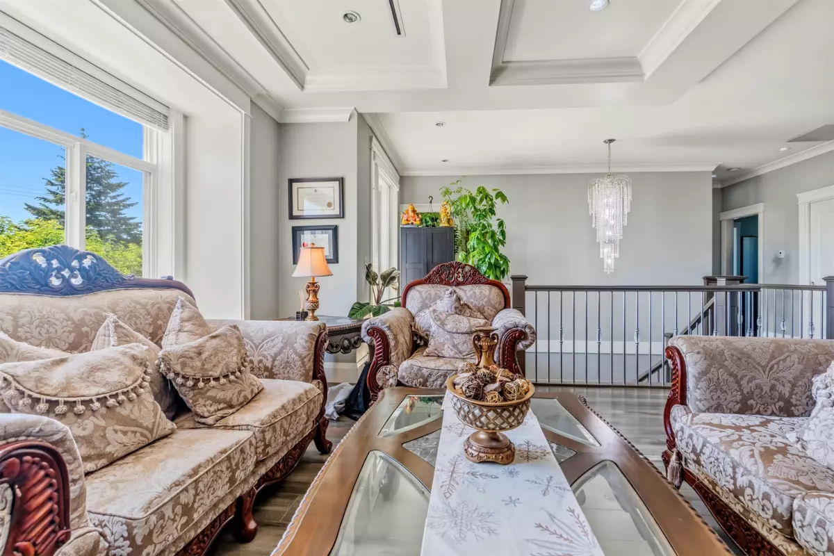 Living Room Photo of 331 E Eighth Avenue, New Westminster, BC