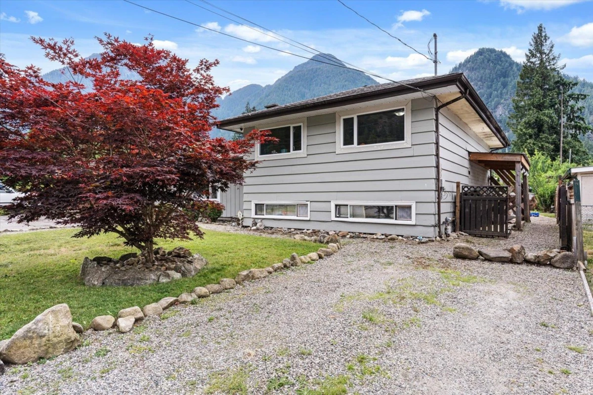 Living Room Photo of 19865 Peter Street, Hope, BC