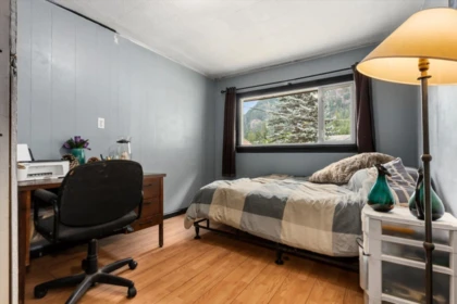 Basement Recreation Room Photo of 19865 Peter Street, Hope, BC