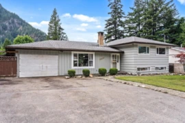 19865 Peter Street, Hope, BC