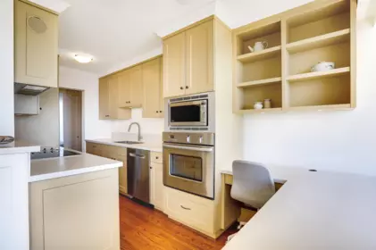 Pantry Photo of 107 150 24 Street, West Vancouver, BC