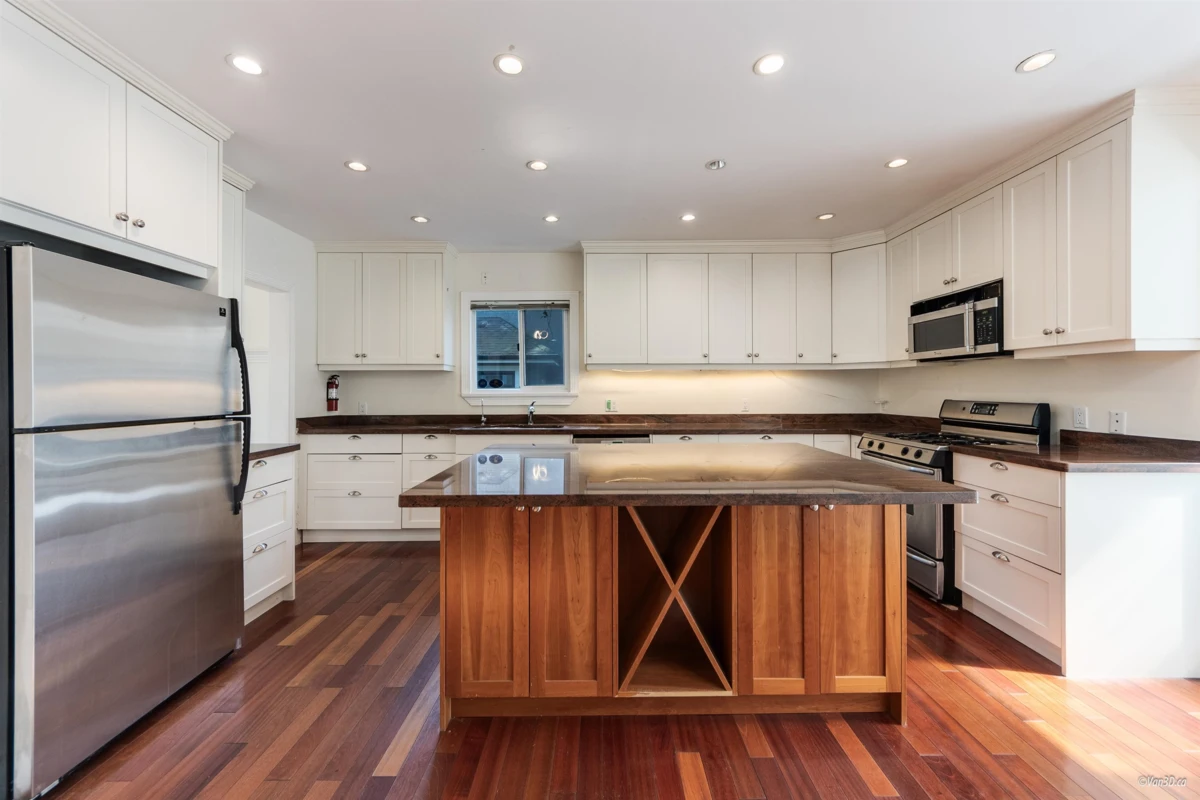 Family Room Photo of 2146 W 33rd Avenue, Vancouver, BC