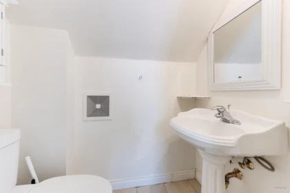 Hallway Photo of 2146 W 33rd Avenue, Vancouver, BC