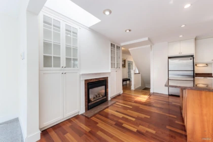 Kitchen Photo of 2146 W 33rd Avenue, Vancouver, BC