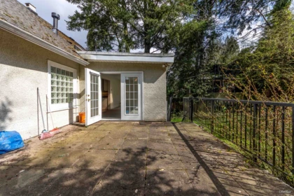 Laundry Room Photo of 2146 W 33rd Avenue, Vancouver, BC