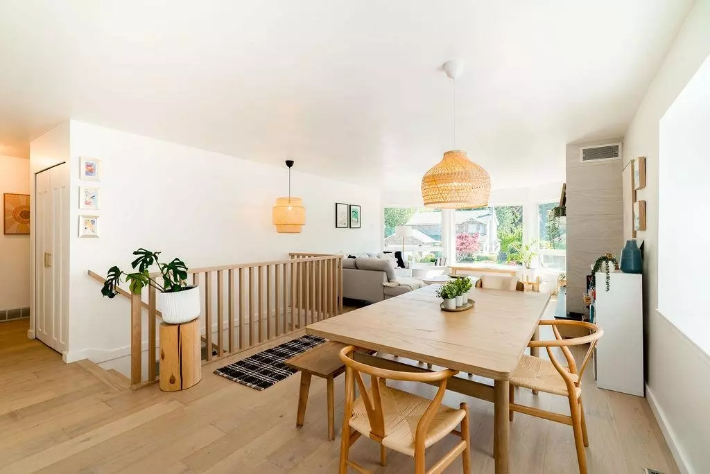 Dining Area Photo of 1001 Pomona Way, Squamish, BC