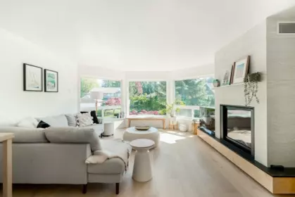 Breakfast Nook Photo of 1001 Pomona Way, Squamish, BC