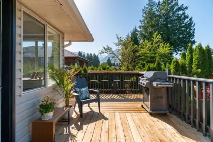 Outdoor Deck Photo of 1001 Pomona Way, Squamish, BC