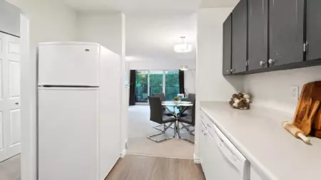 Kitchen Island Photo of 301 215 Mowat Street, New Westminster, BC