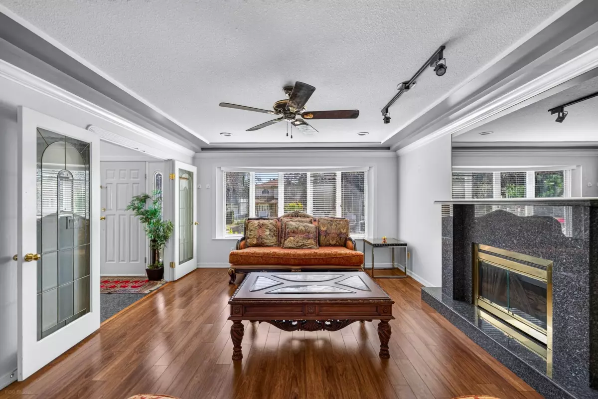 Family Room Photo of 1033 E 39th Avenue, Vancouver, BC
