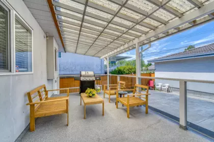 Hot Tub / Spa Photo of 1033 E 39th Avenue, Vancouver, BC