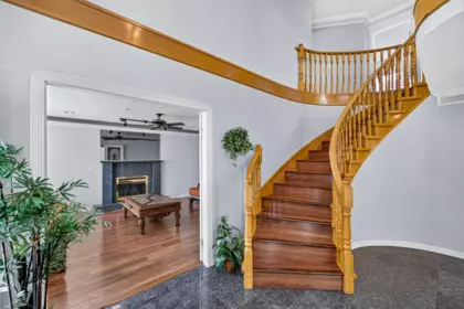 1033 E 39th Avenue, Vancouver, BC, Vancouver — Single Family Residence for sale