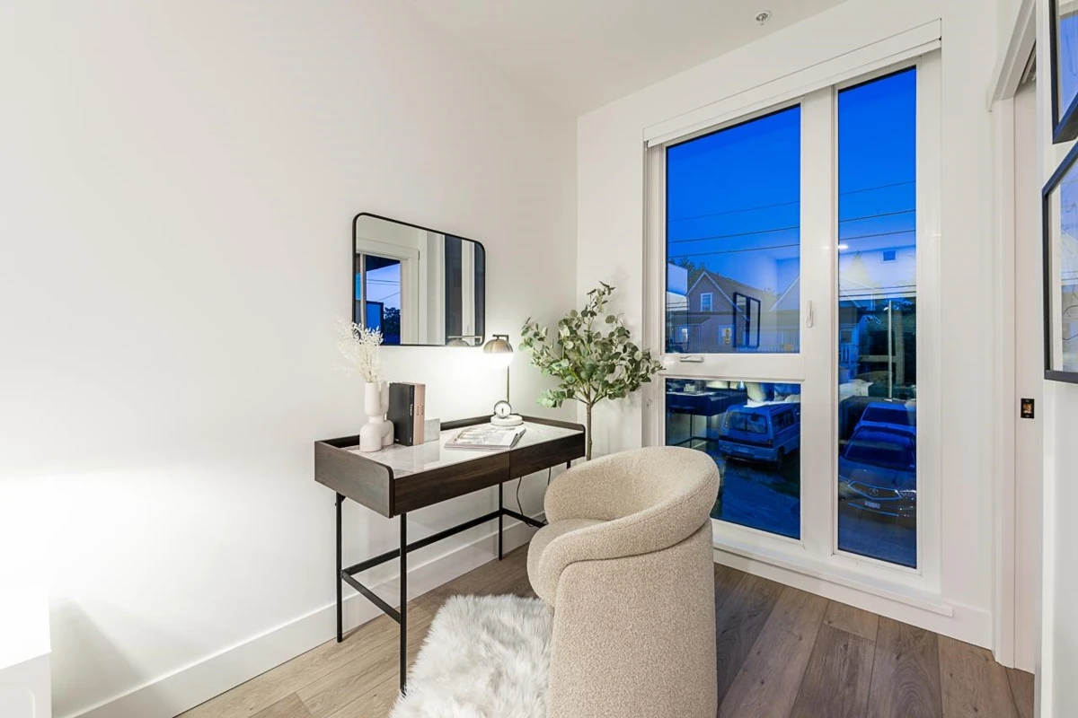Dining Area Photo of 207 422 Lakewood Drive, Vancouver, BC