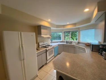 Swimming Pool Photo of 2272 Ottawa Avenue, West Vancouver, BC