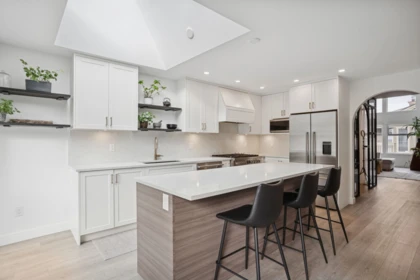 Kitchen Island Photo of 31 12880 Railway Avenue, Richmond, BC