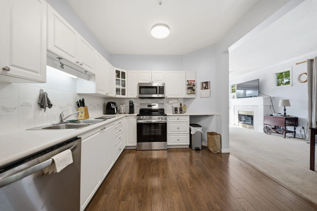 Dining Area Photo of 203 20897 57 Avenue, Langley, BC