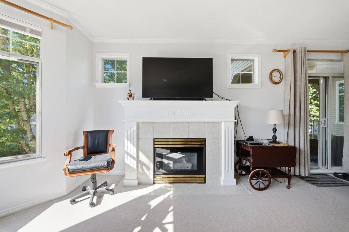 Family Room Photo of 203 20897 57 Avenue, Langley, BC