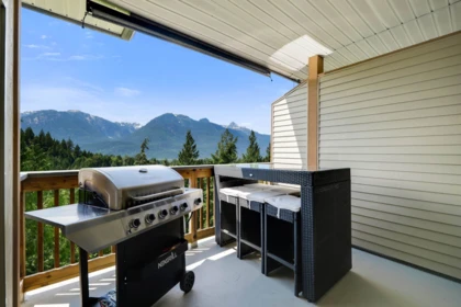Breakfast Nook Photo of 11 1024 Glacier View Drive, Squamish, BC