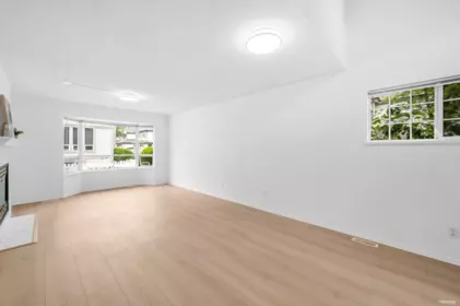 Walk-In Closet Photo of 36 16318 82 Avenue, Surrey, BC