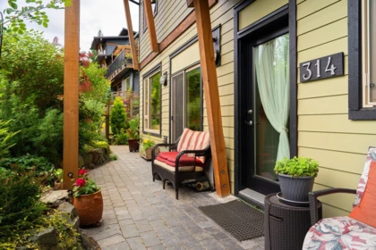 Mudroom Photo of 314 726A Belterra Road, Bowen Island, BC