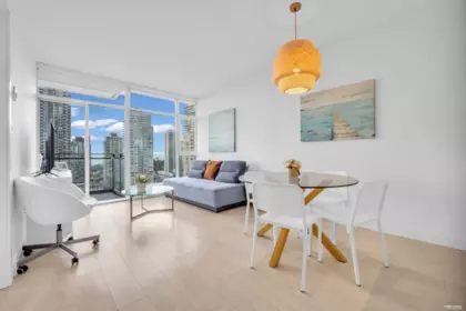 2203 6098 Station Street, Burnaby, BC, Burnaby — Apartment/Condo for sale
