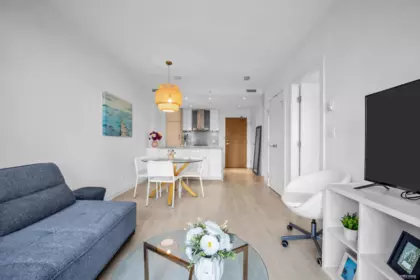 2203 6098 Station Street, Burnaby, BC, Burnaby — Apartment/Condo for sale