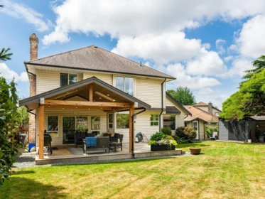 Swimming Pool Photo of 6089 185 Street, Surrey, BC