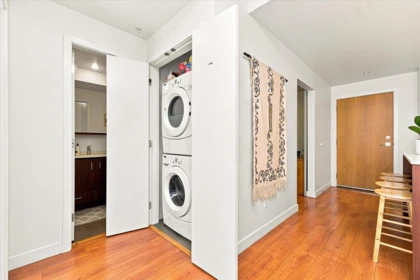 Loft / Bonus Room Photo of 3 221 E 3 Street, North Vancouver, BC