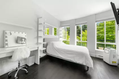 Mudroom Photo of 404 5605 Hampton Place, Vancouver, BC