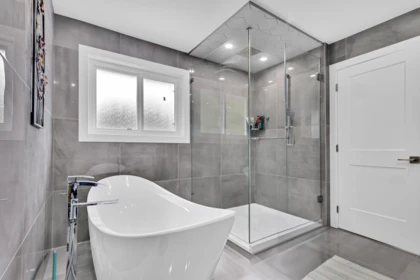 Guest Bathroom Photo of 6748 123a Street, Surrey, BC