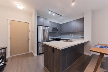 104 607 Cottonwood Avenue, Coquitlam, BC, Coquitlam — Apartment/Condo for sale
