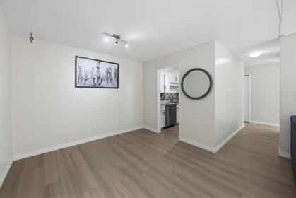 Kitchen Photo of 107 32124 Tims Avenue, Abbotsford, BC