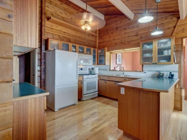 Primary Bedroom Photo of 4717 Laurel Avenue, Sechelt, BC