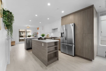 Kitchen Island Photo of 20 19749 55 Avenue, Langley, BC