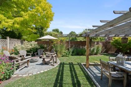 Swimming Pool Photo of 3528 Rosemary Heights Crescent, Surrey, BC