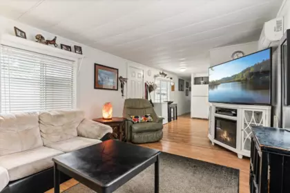 Kitchen Photo of 41 3942 Columbia Valley Road, Chilliwack, BC
