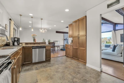 Breakfast Nook Photo of 46521 Elliott Avenue, Chilliwack, BC