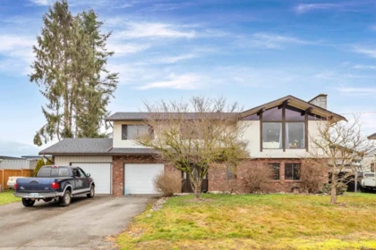 46521 Elliott Avenue, Chilliwack, BC, Chilliwack — Single Family Residence for sale