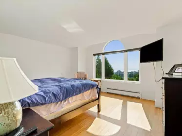 Swimming Pool Photo of 990 Leyland Street, West Vancouver, BC