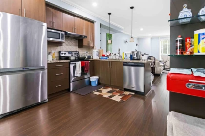 Kitchen Island Photo of 5 9391 Alberta Road, Richmond, BC