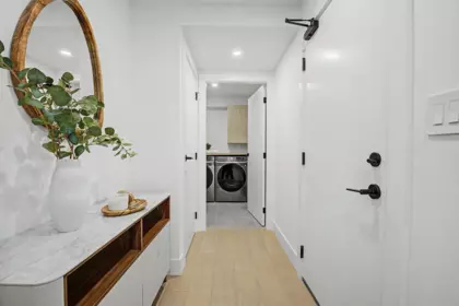 Hallway Photo of 1493 W 52nd Avenue, Vancouver, BC