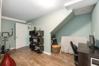 Garage Interior Photo of 31438 Chalmers Place, Abbotsford, BC