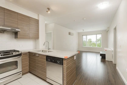 351 9388 Mckim Way, Richmond, BC, Richmond — Apartment/Condo for sale