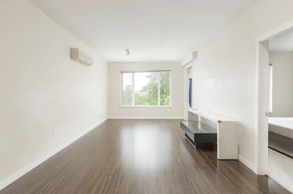 351 9388 Mckim Way, Richmond, BC, Richmond — Apartment/Condo for sale
