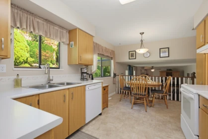 Breakfast Nook Photo of 2358 Cameron Crescent, Abbotsford, BC